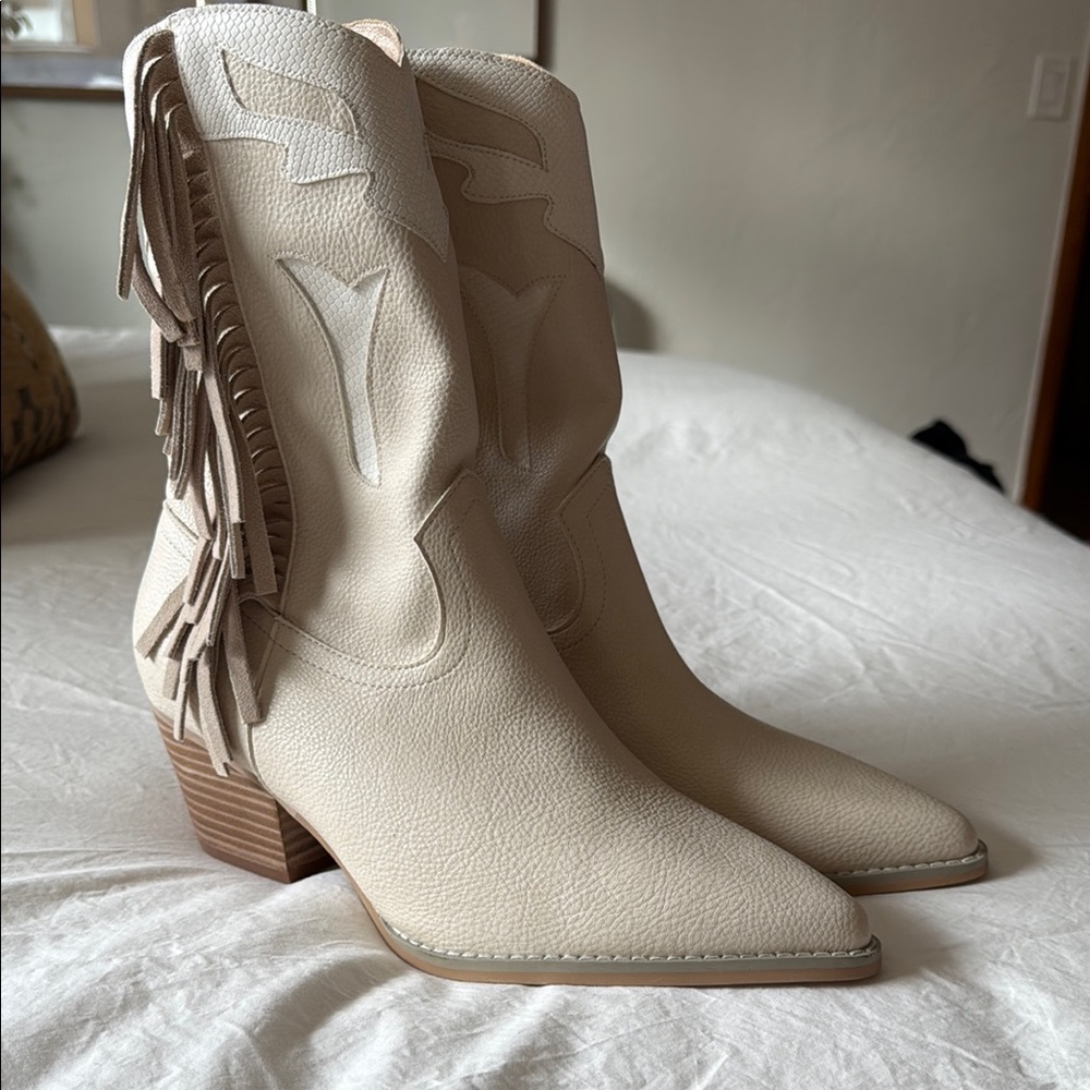 Fringe Cream Western Boots
